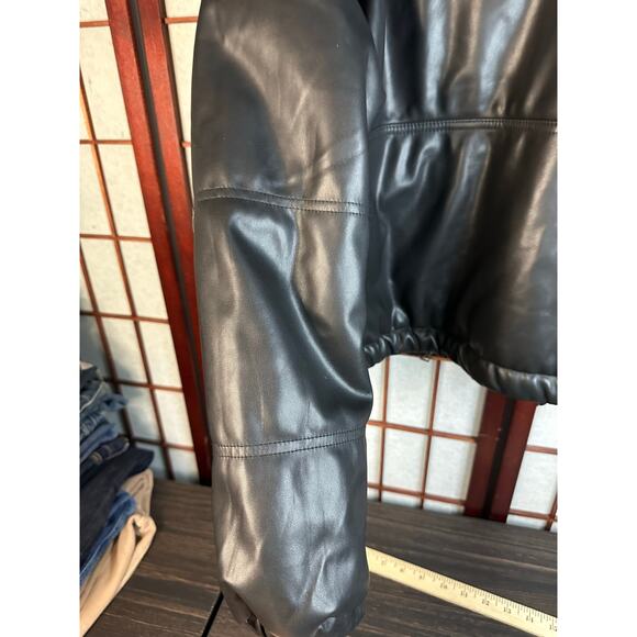 Ashley by 26 International women black faux leather puffer jacket cropped shiny - Picture 7 of 9